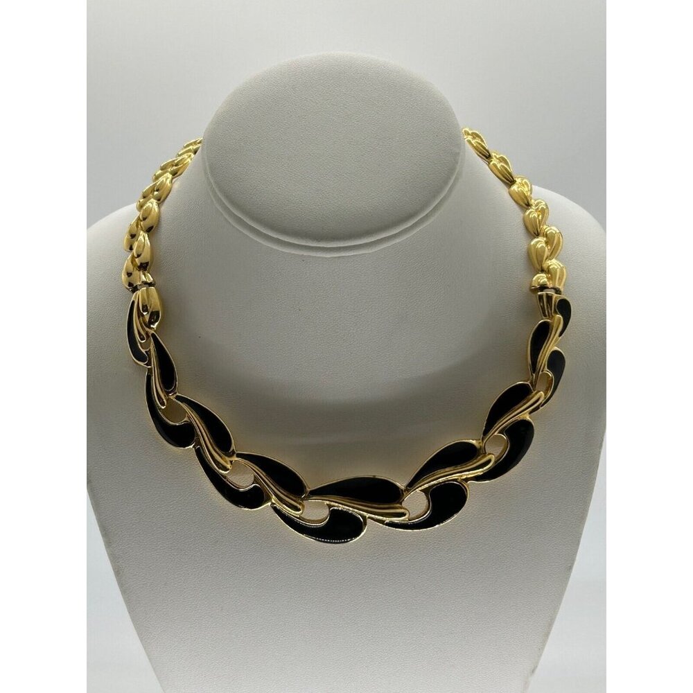 Vintage TRIFARI Gold Tone Black Enamel Modernist Leaf Link Collar Necklace 1980s - Picture 2 of 14